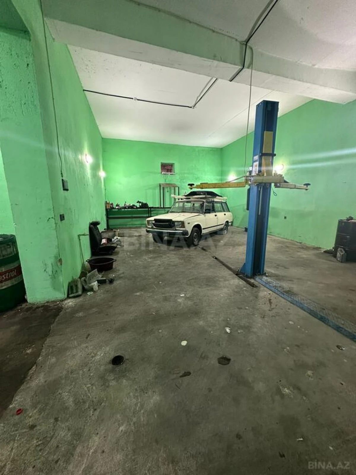 Satılır obyekt 826 m²