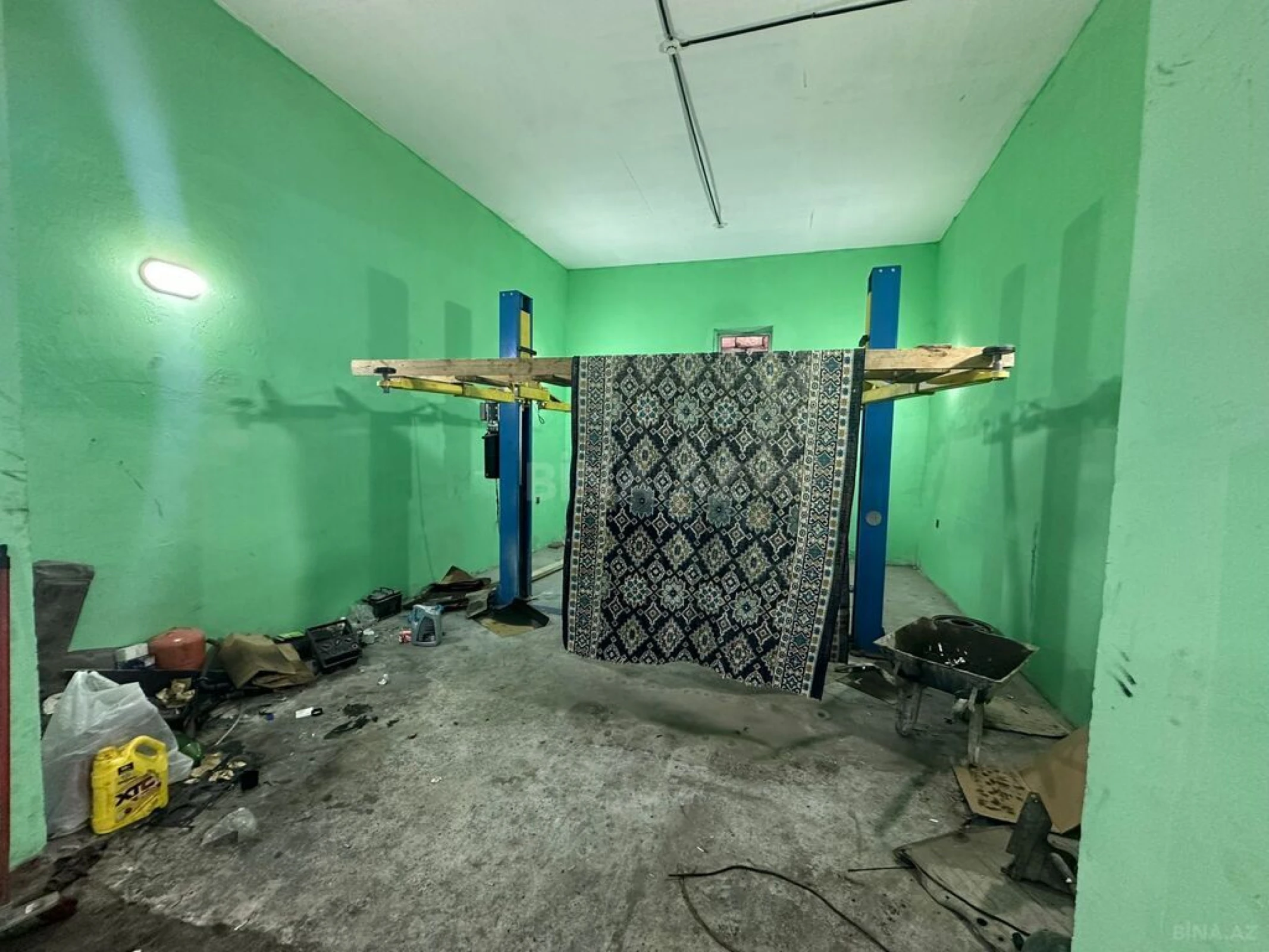 Satılır obyekt 826 m²