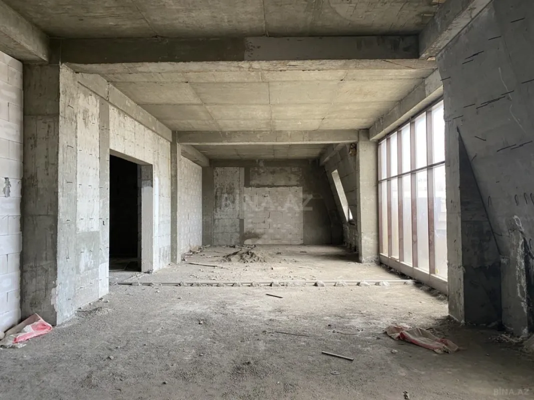Satılır 9 otaqlı mənzil 500 m²