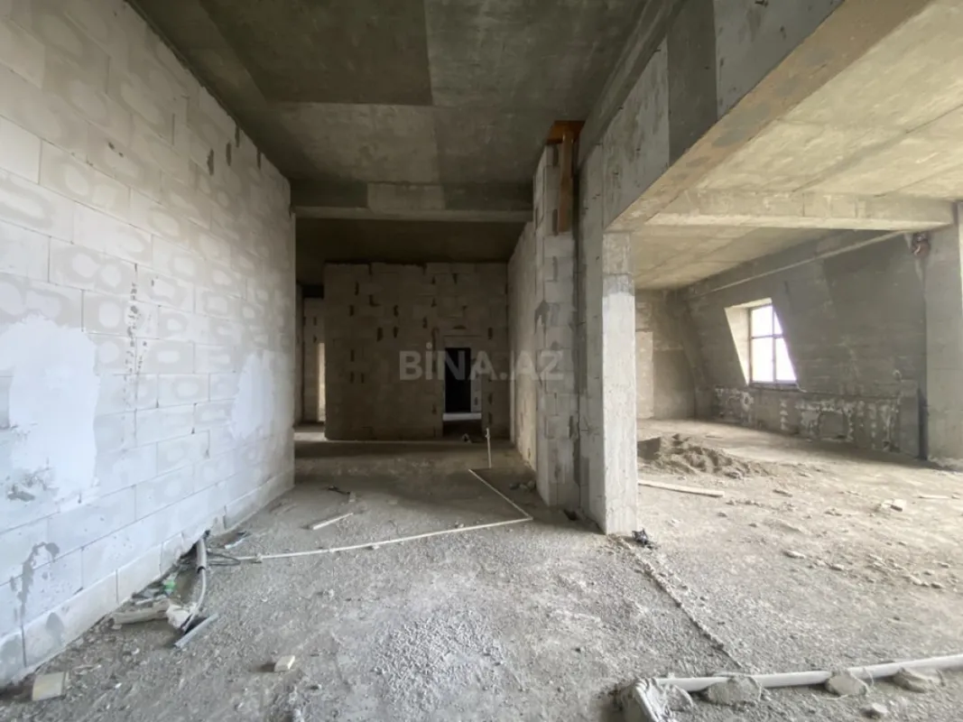 Satılır 9 otaqlı mənzil 500 m²