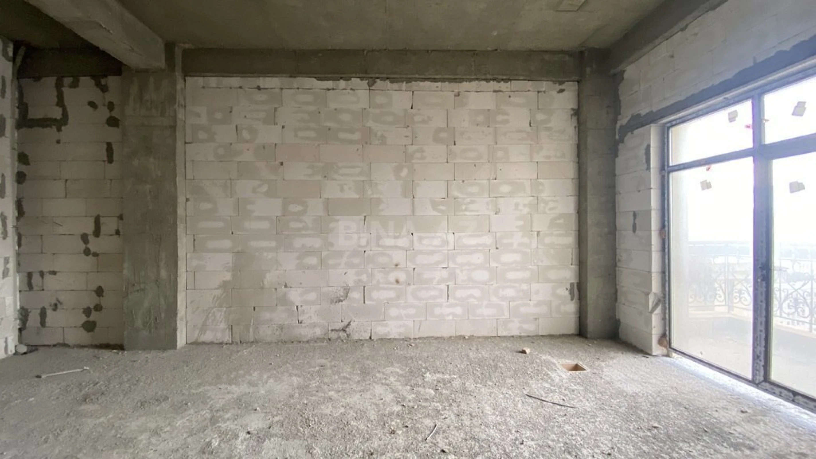Satılır 9 otaqlı mənzil 500 m²