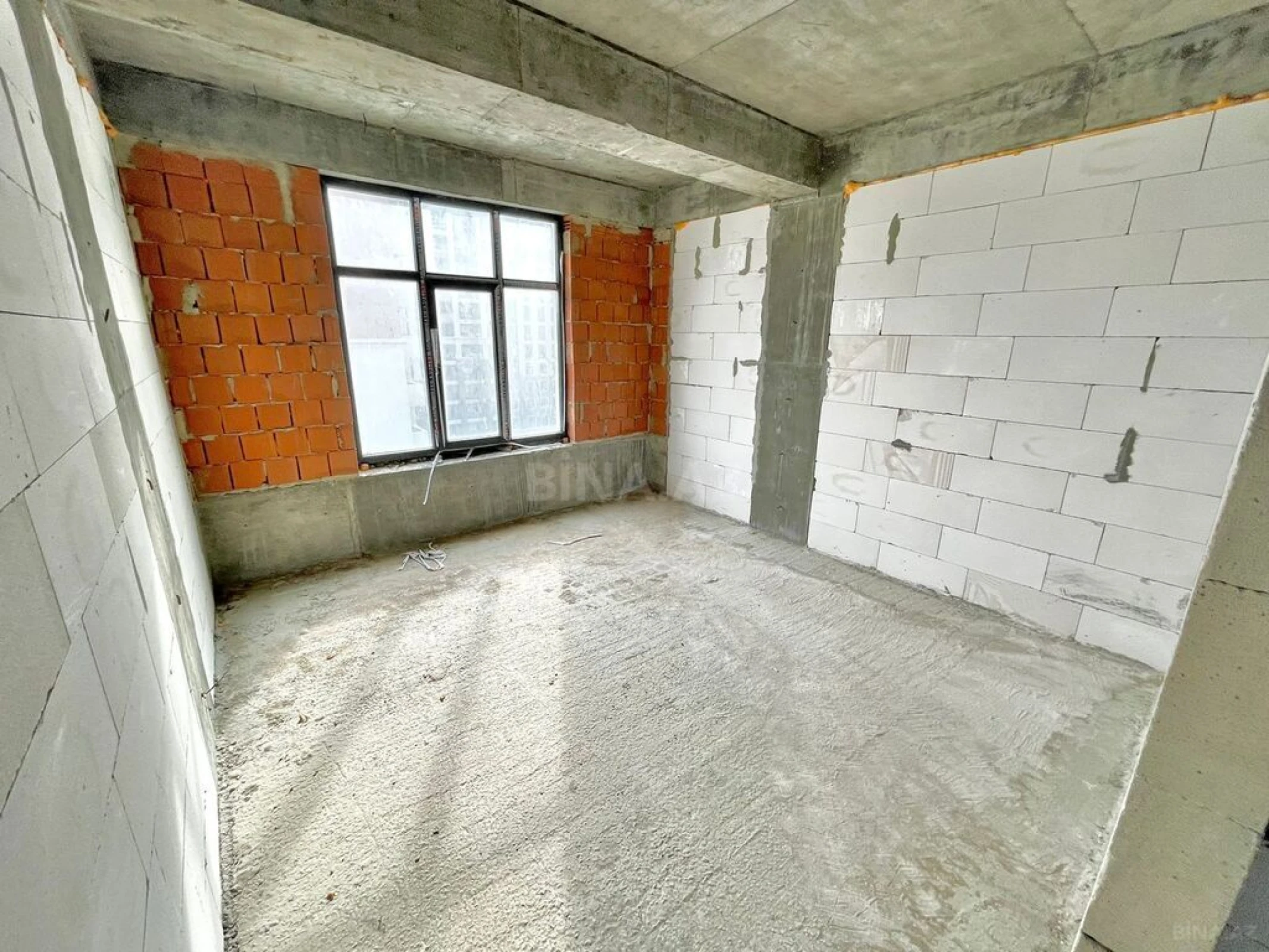 Satılır 1 otaqlı mənzil 45.5 m²