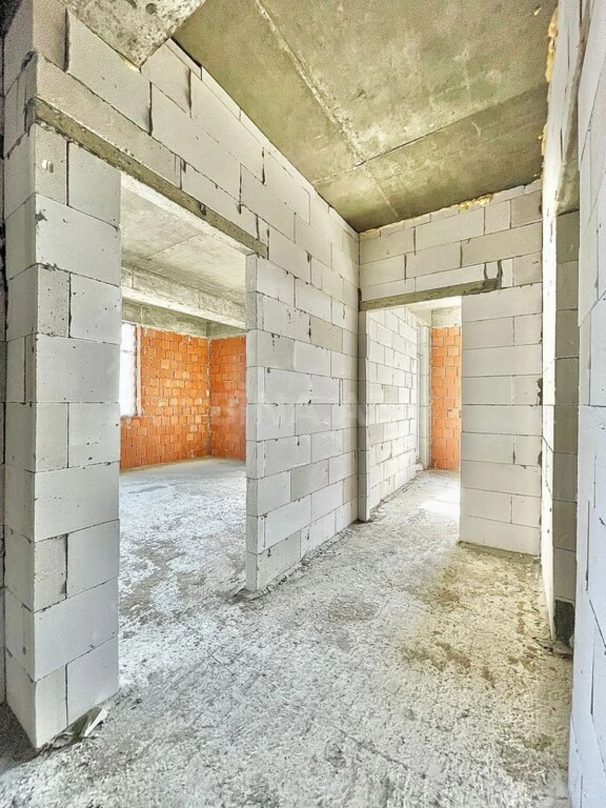 Satılır 1 otaqlı mənzil 45.5 m²