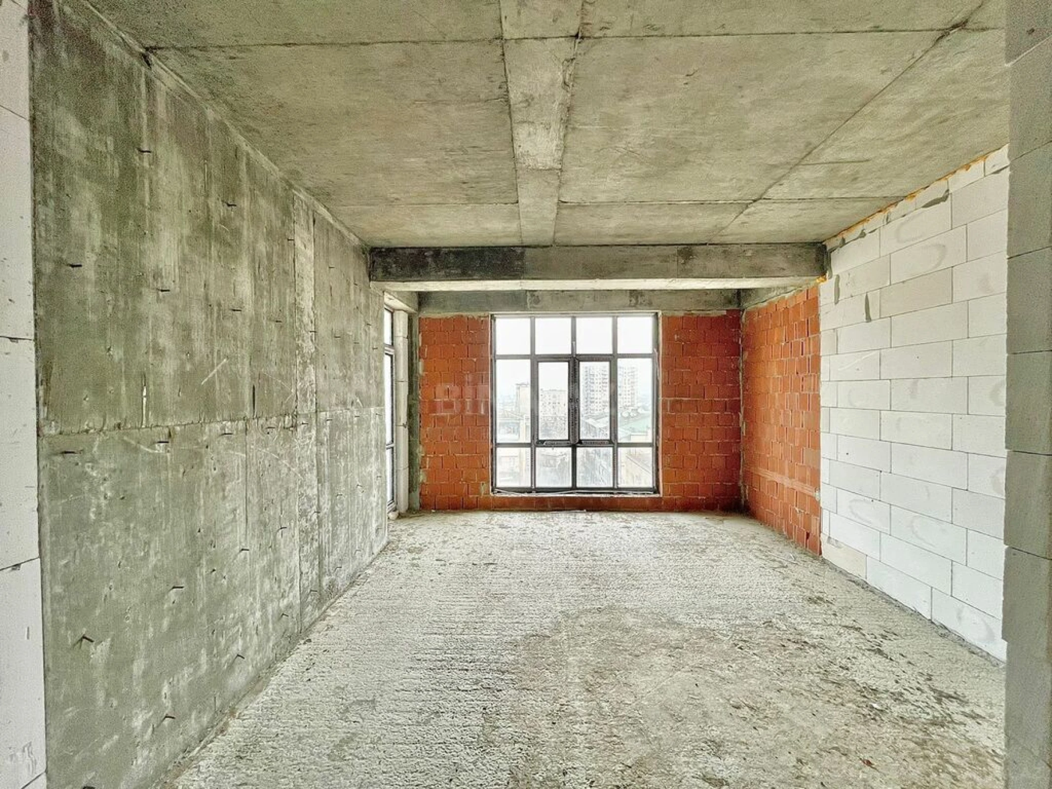 Satılır 1 otaqlı mənzil 45.5 m²
