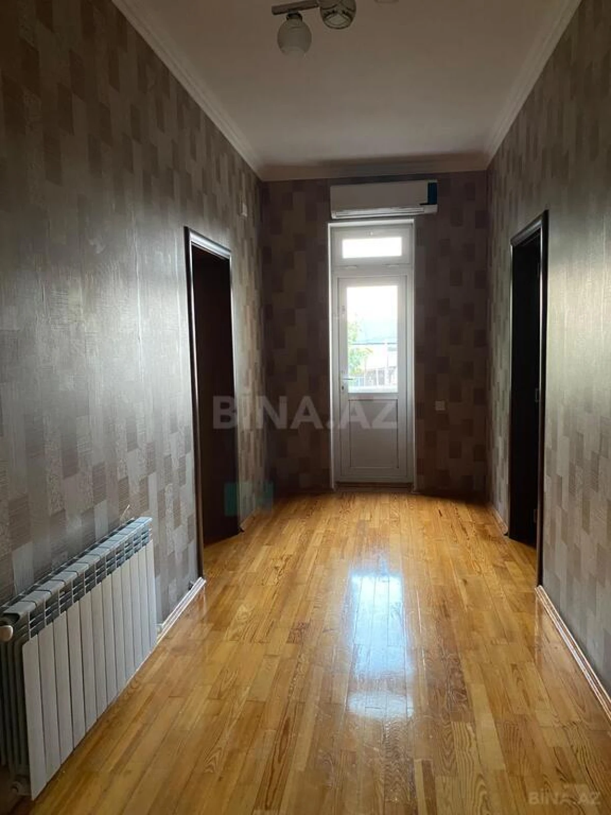 Satılır 6 otaqlı həyət evi 330 m²