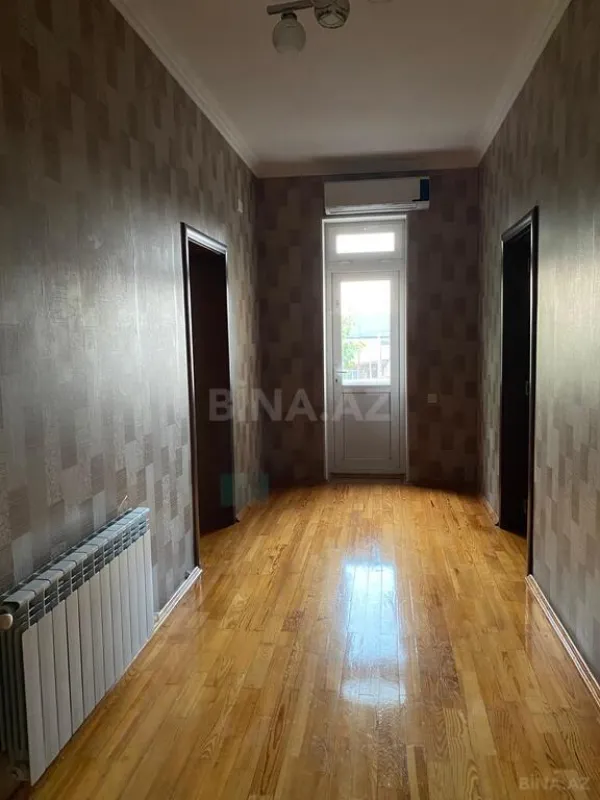 Satılır 6 otaqlı həyət evi 330 m²