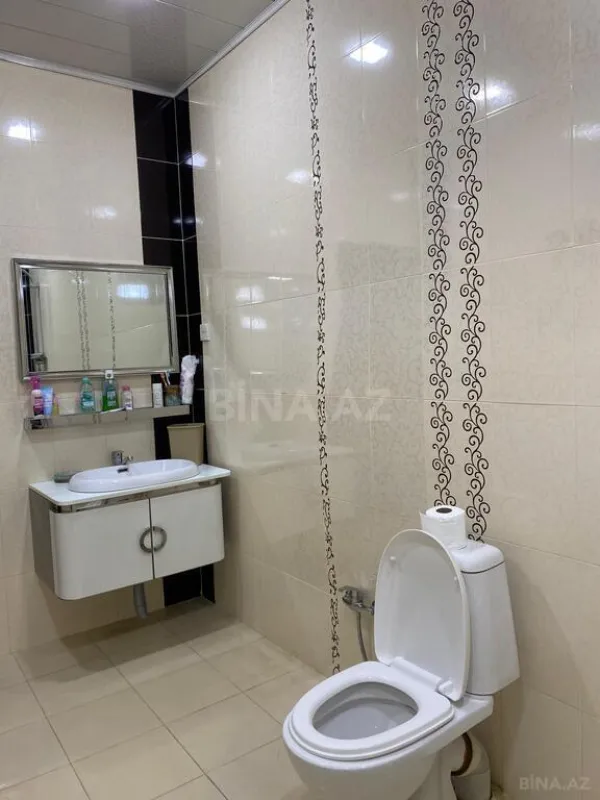 Satılır 6 otaqlı həyət evi 330 m²