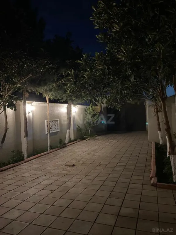 Satılır 6 otaqlı həyət evi 330 m²