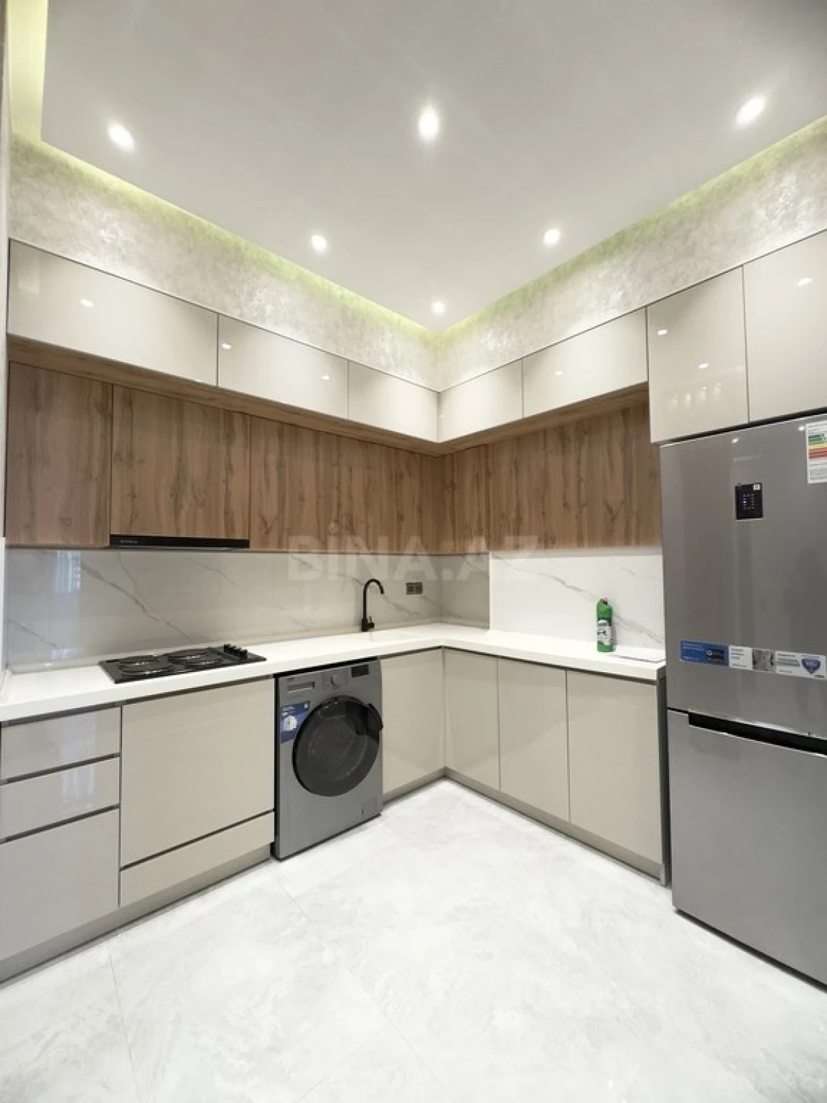 Kirayə verilir 2 otaqlı mənzil 60 m²