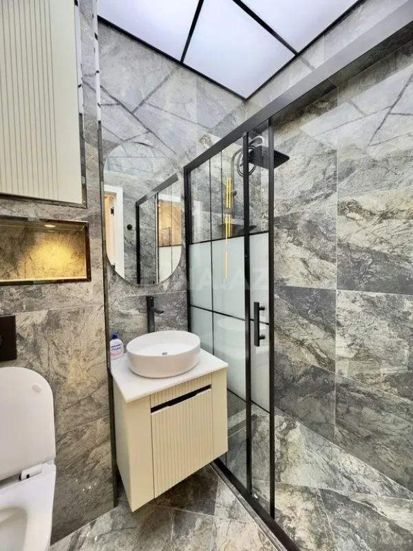 Kirayə verilir 2 otaqlı mənzil 60 m²