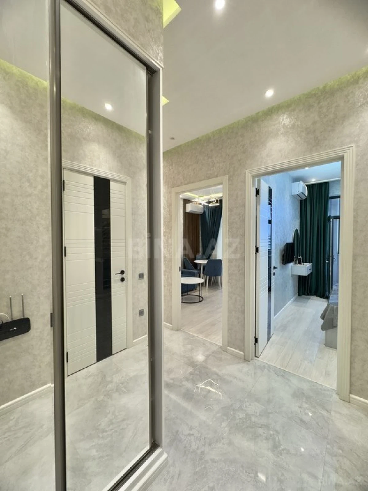 Kirayə verilir 2 otaqlı mənzil 60 m²