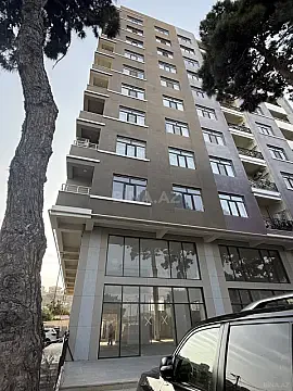 Satılır 3 otaqlı mənzil 106 m² — Bakı, Bakıxanov 3 otaq 106.00 m²