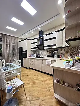 Satılır 3 otaqlı mənzil 110 m²