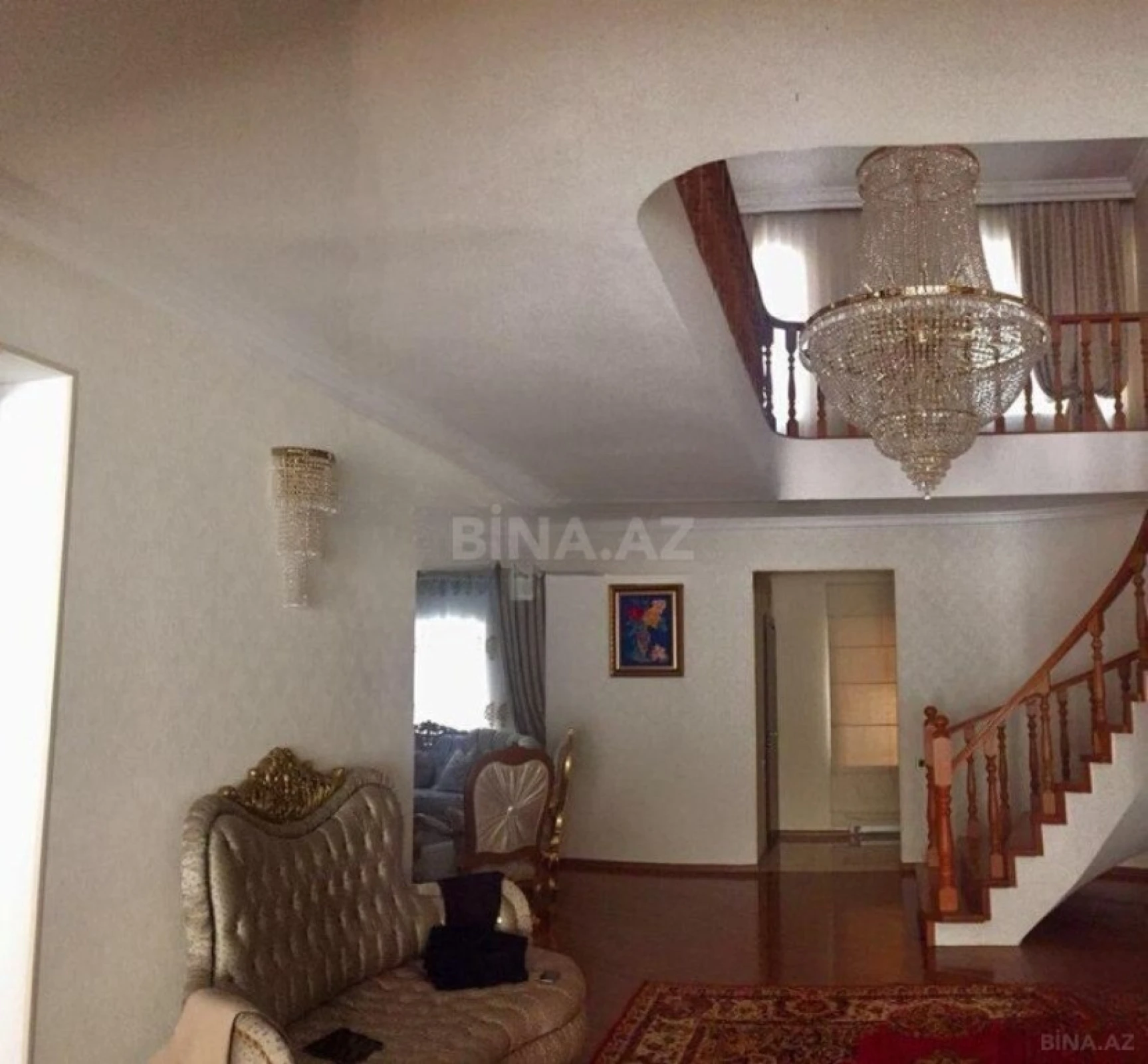 Satılır 8 otaqlı həyət evi 500 m²