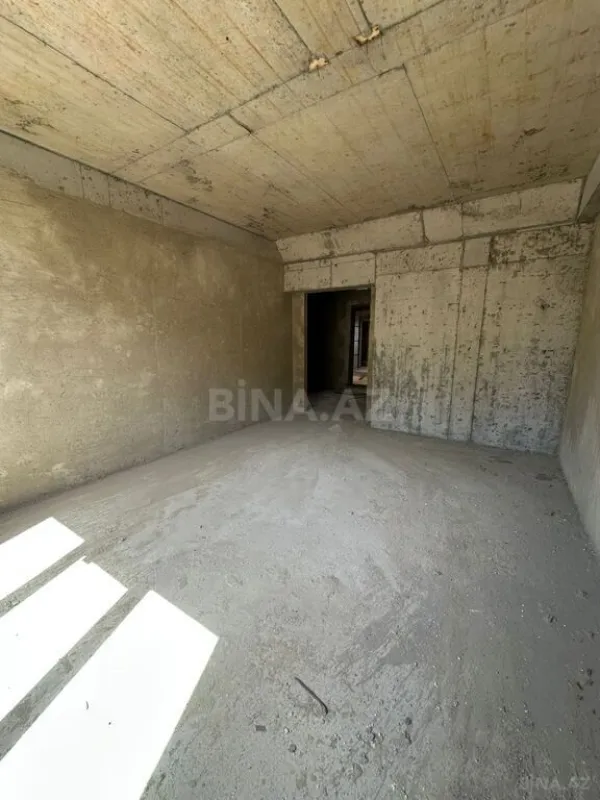 Satılır 1 otaqlı mənzil 76 m²
