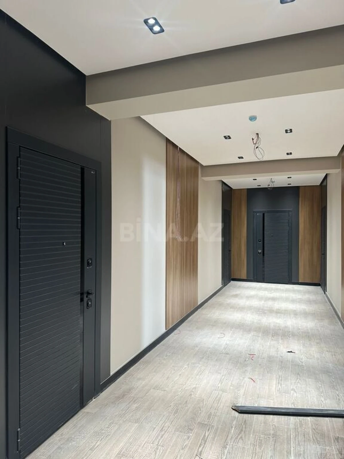Satılır 1 otaqlı mənzil 76 m²