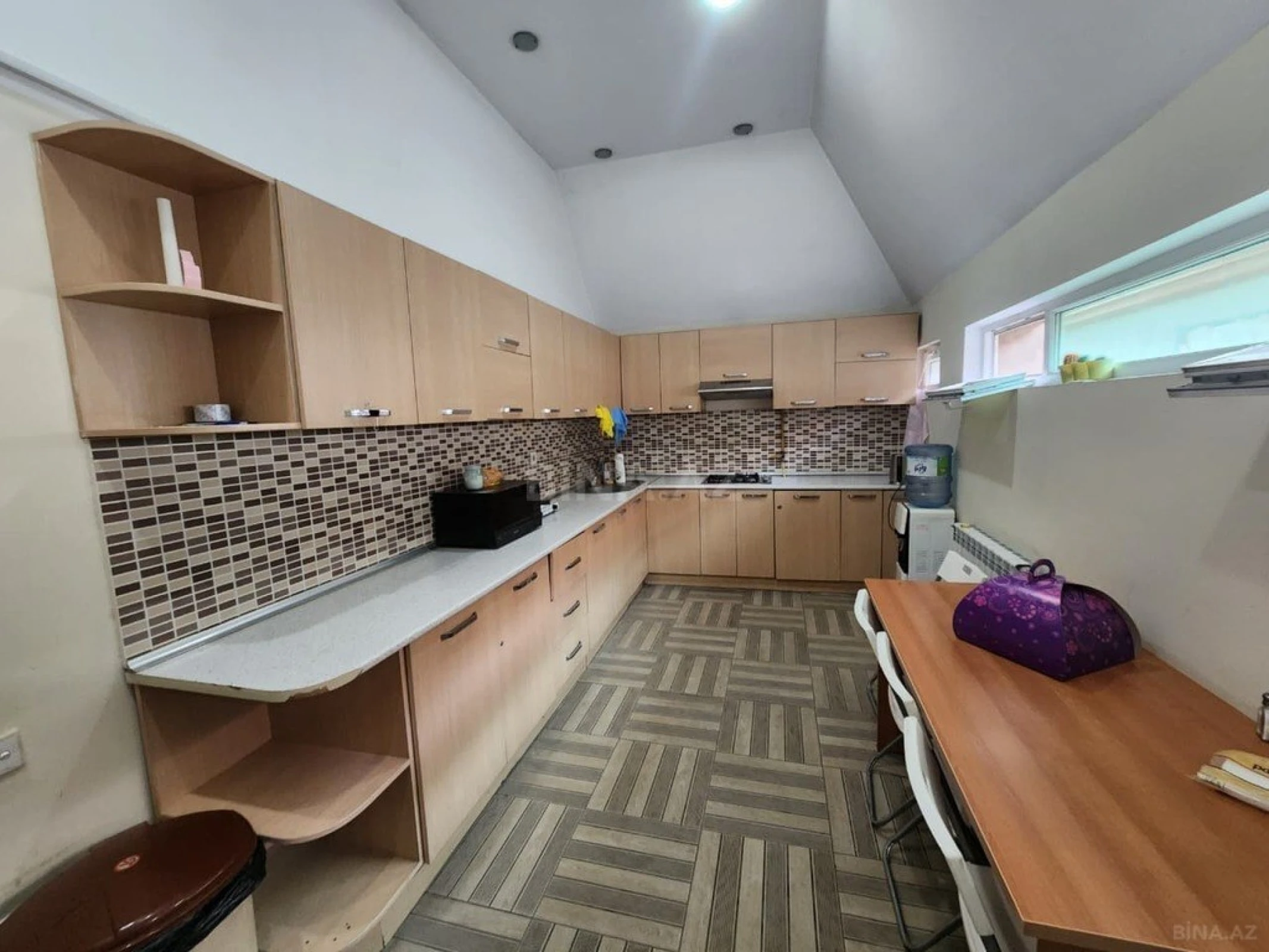 Kirayə verilir 7 otaqlı ofis 400 m²