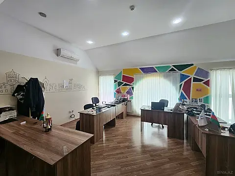 Kirayə verilir 7 otaqlı ofis 400 m²