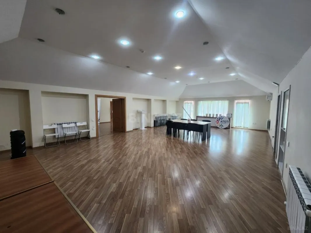 Kirayə verilir 7 otaqlı ofis 400 m²