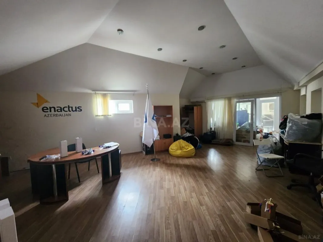 Kirayə verilir 7 otaqlı ofis 400 m²