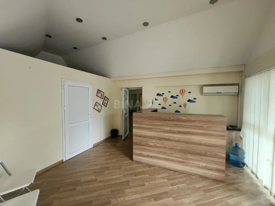 Kirayə verilir 7 otaqlı ofis 400 m²