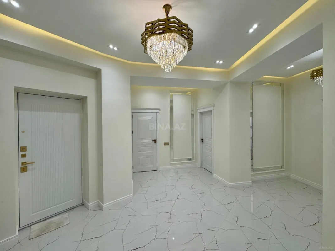 Satılır 3 otaqlı mənzil 120 m²