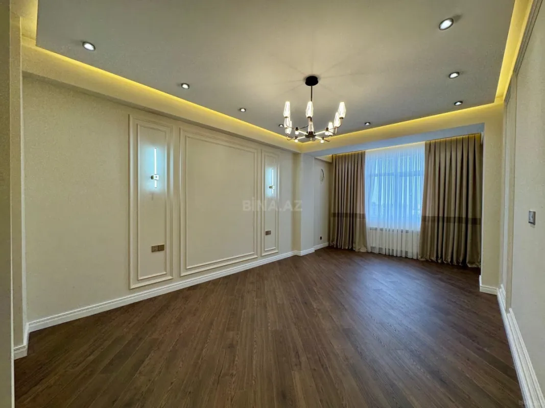 Satılır 3 otaqlı mənzil 120 m²