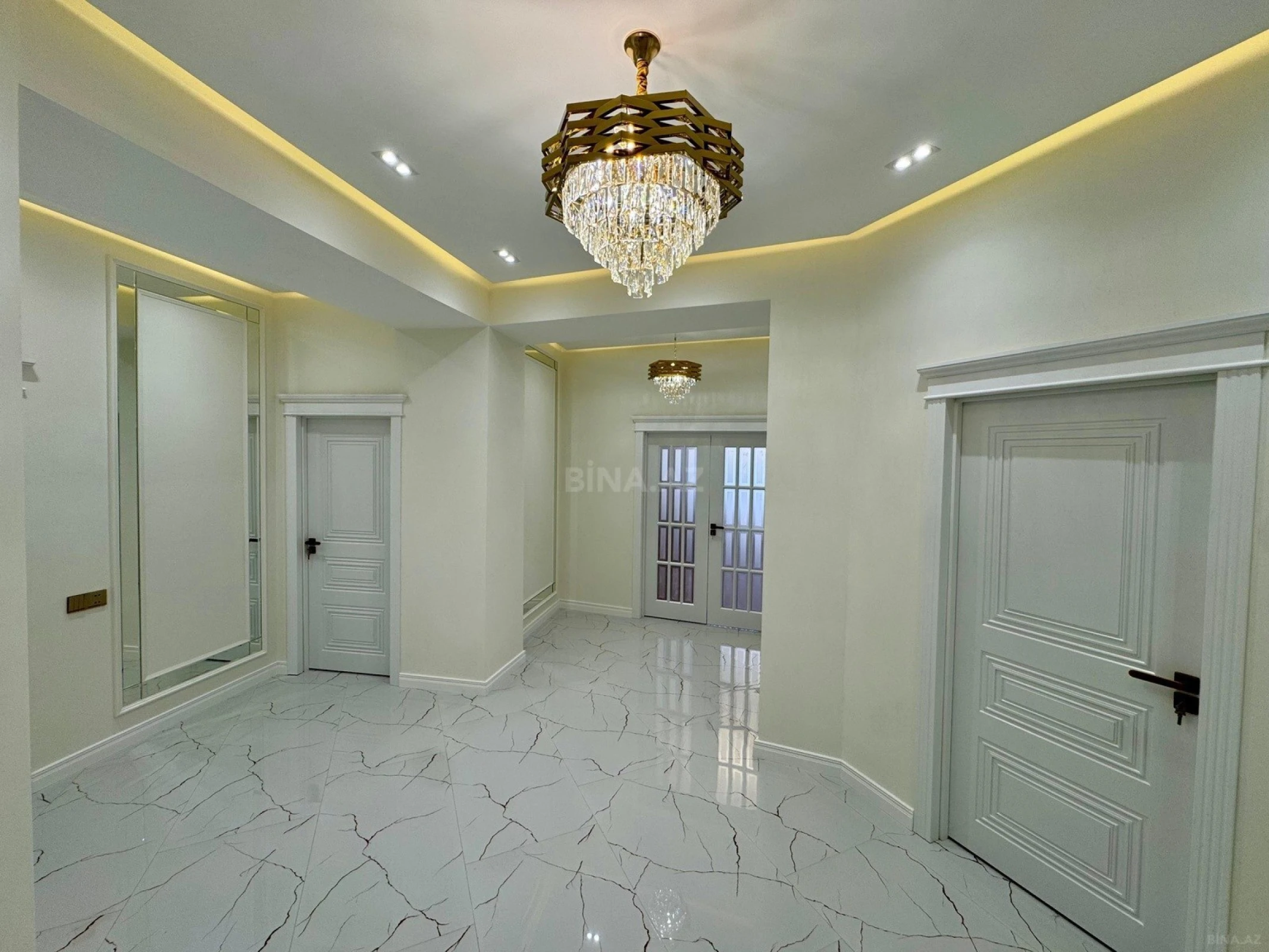 Satılır 3 otaqlı mənzil 120 m²