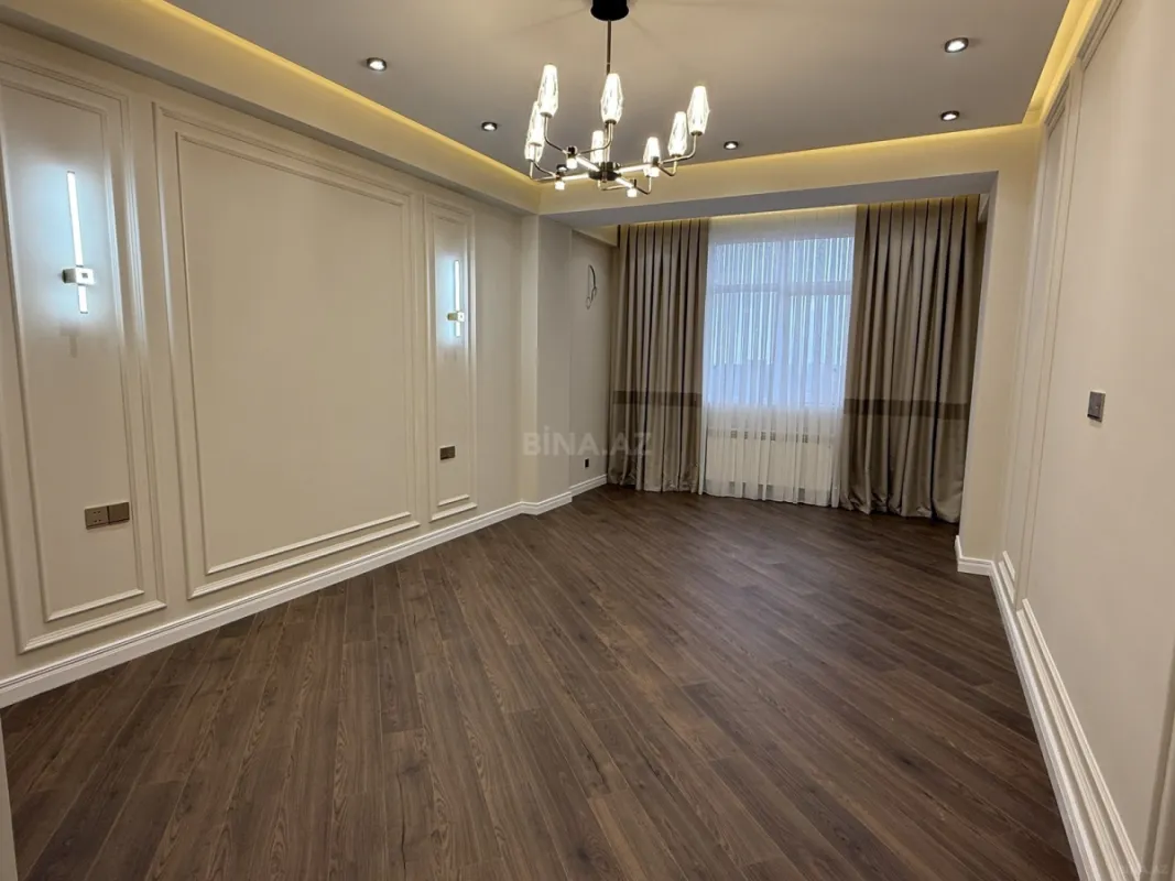 Satılır 3 otaqlı mənzil 120 m²
