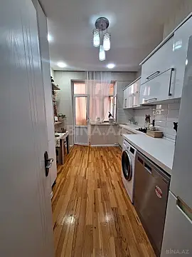 Satılır 3 otaqlı mənzil 82 m²