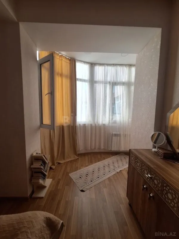 Satılır 3 otaqlı mənzil 82 m²
