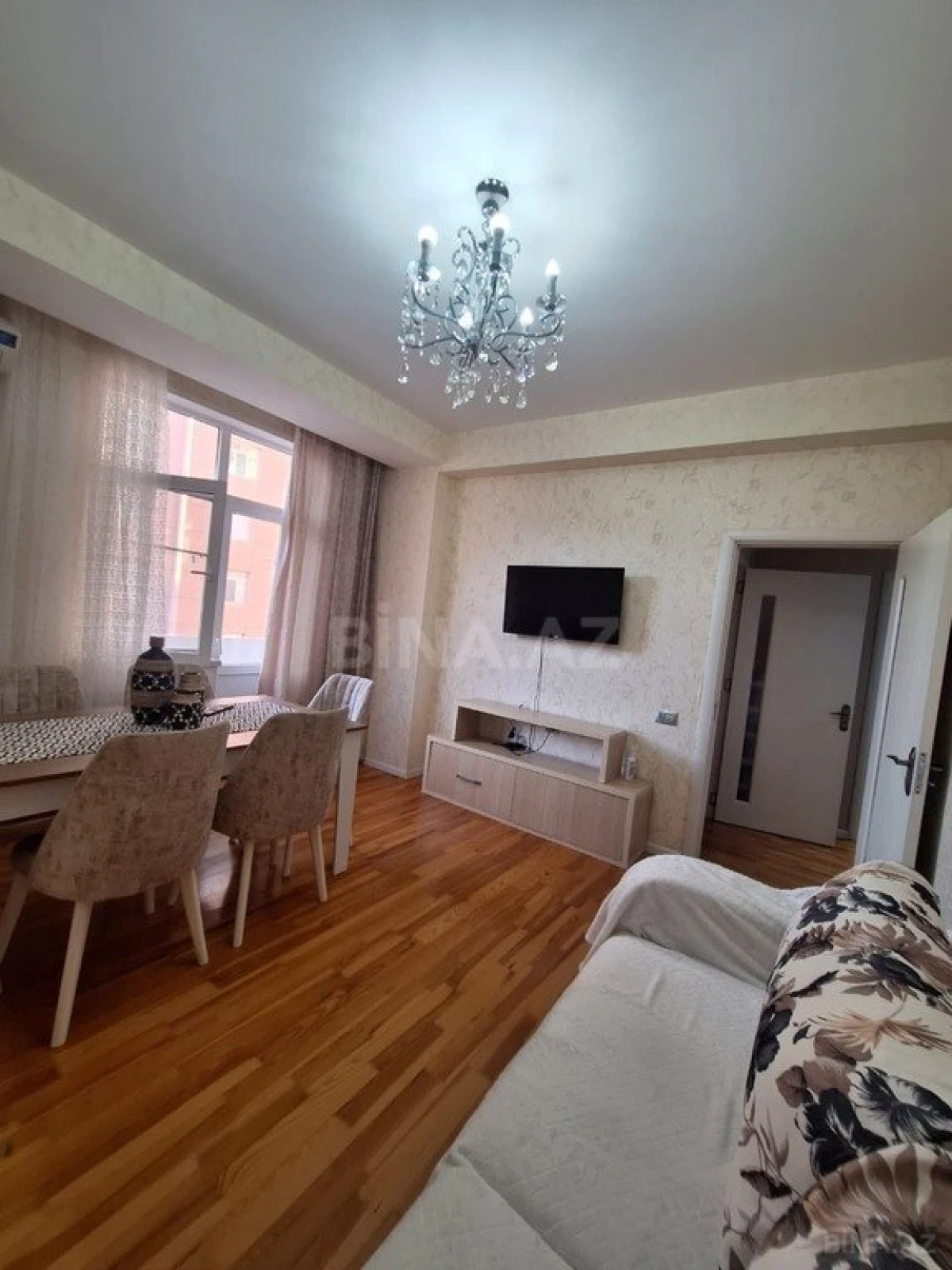 Satılır 3 otaqlı mənzil 82 m²