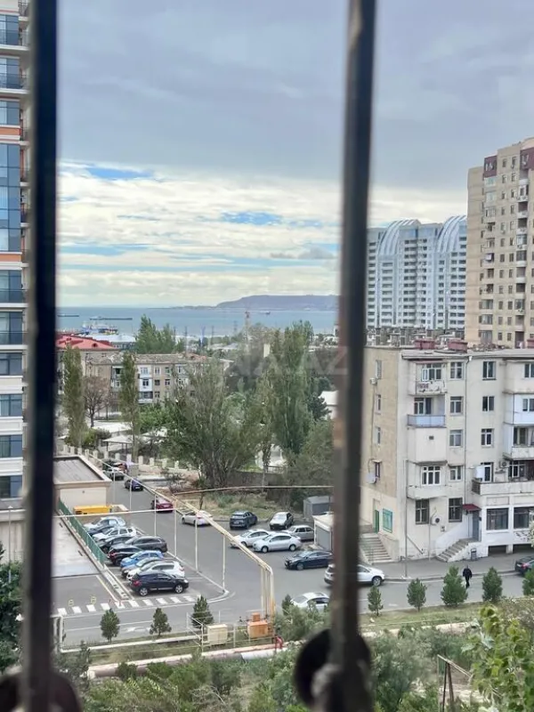 Satılır 3 otaqlı mənzil 60 m²