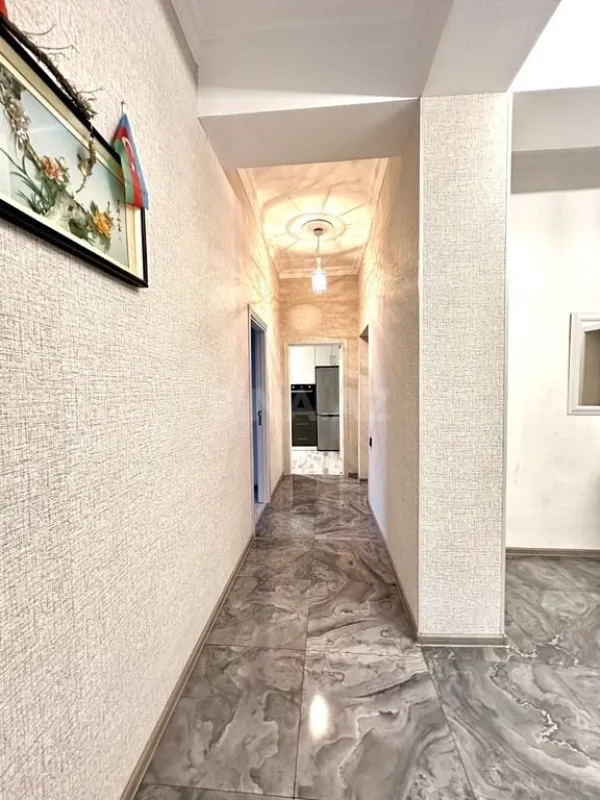 Satılır 4 otaqlı mənzil 120 m²