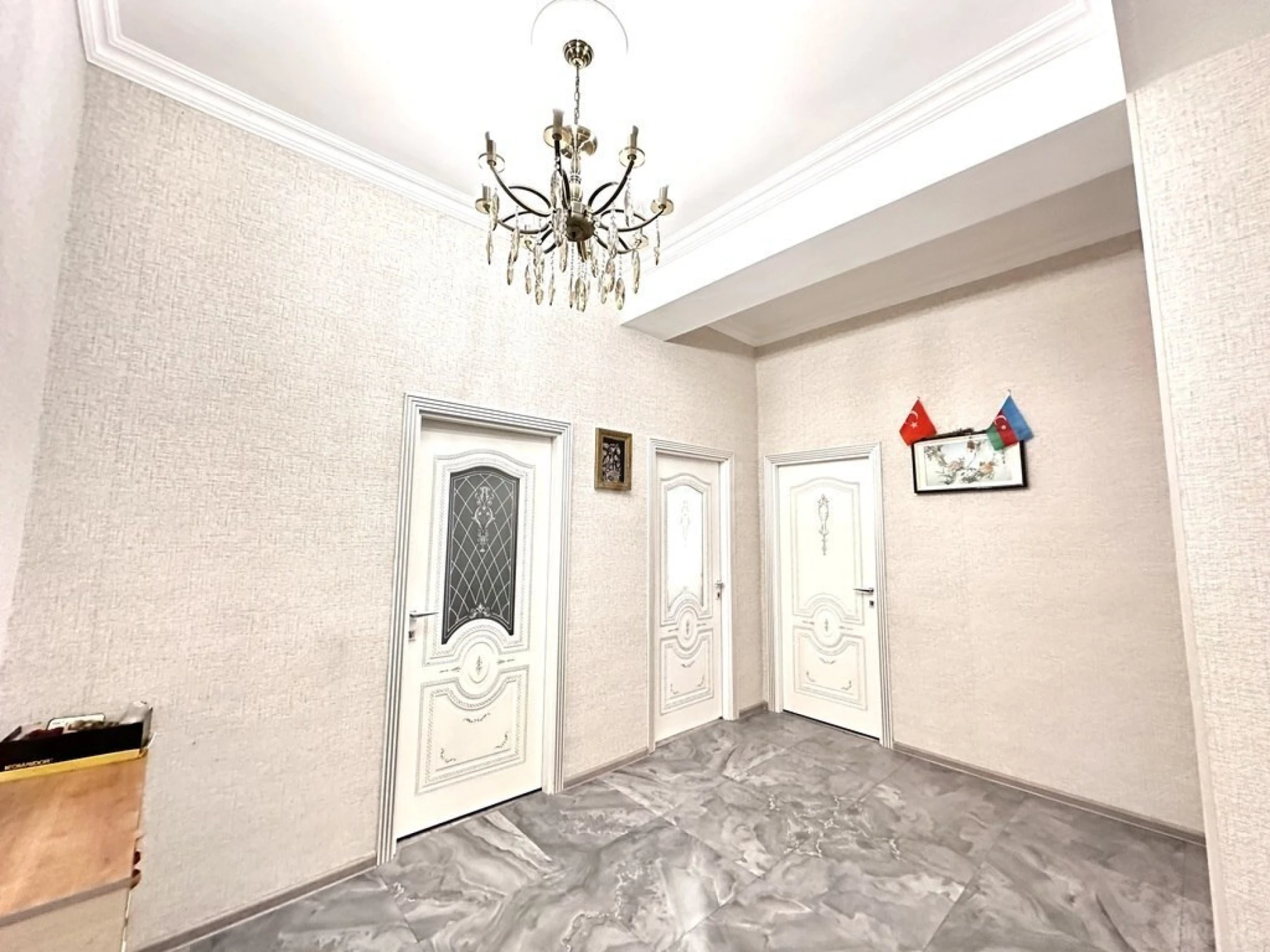Satılır 4 otaqlı mənzil 120 m²