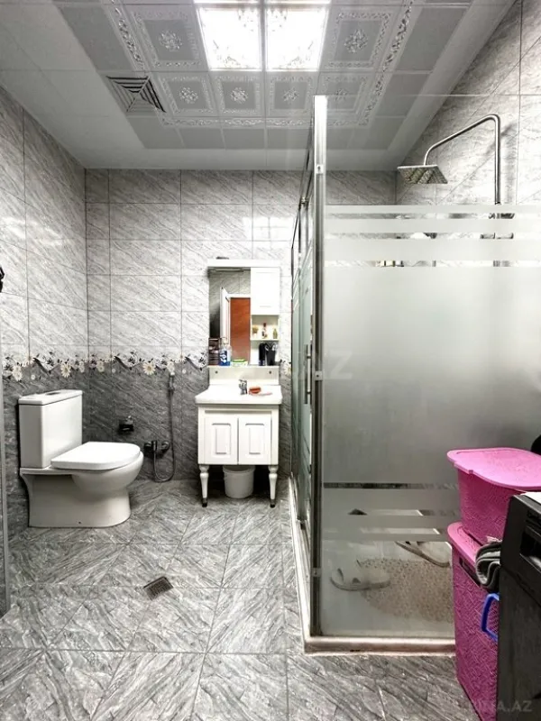 Satılır 4 otaqlı mənzil 120 m²