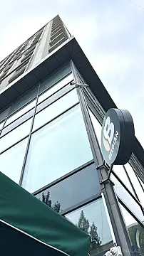 Satılır 4 otaqlı mənzil 120 m²