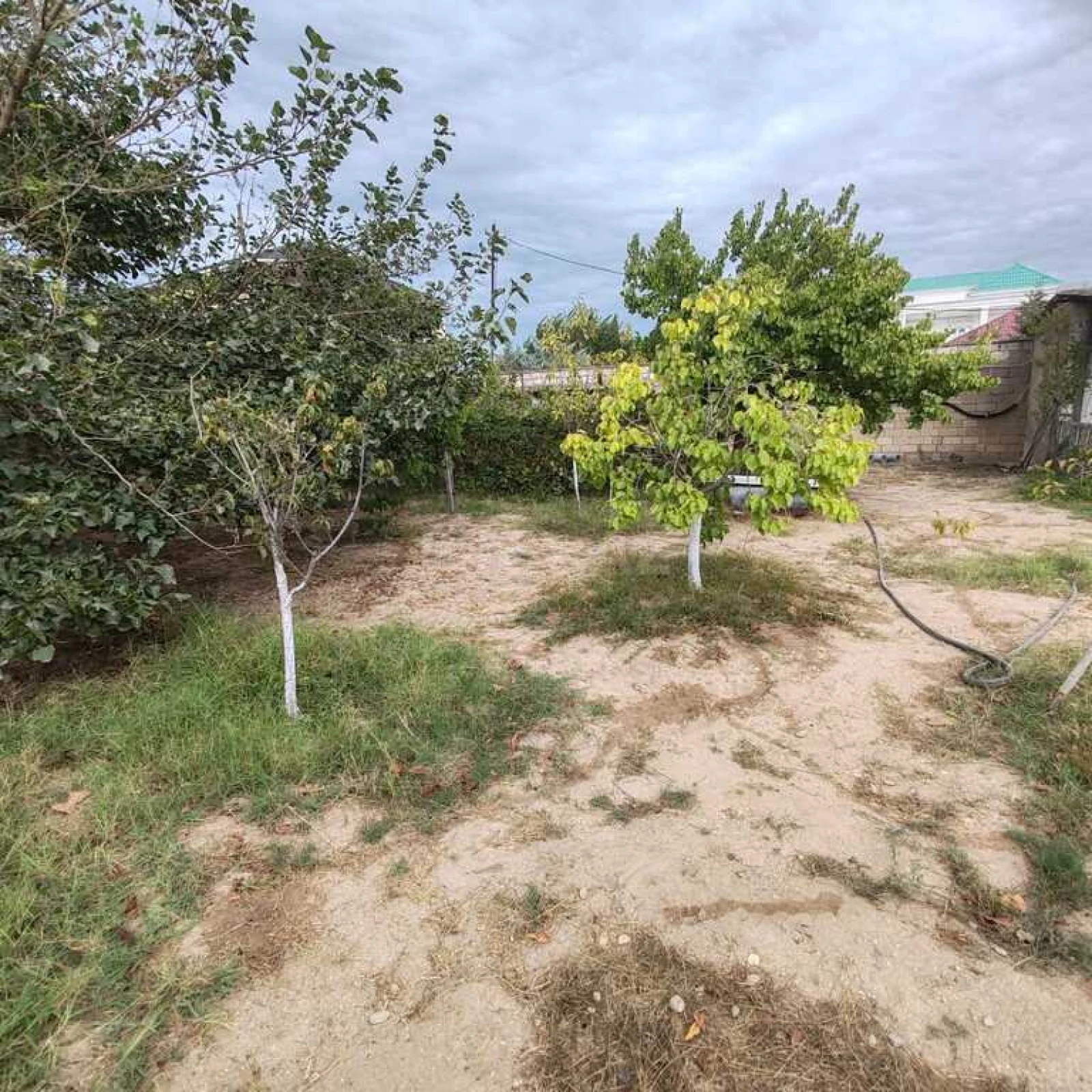 Satılır torpaq sahəsi 10 m²