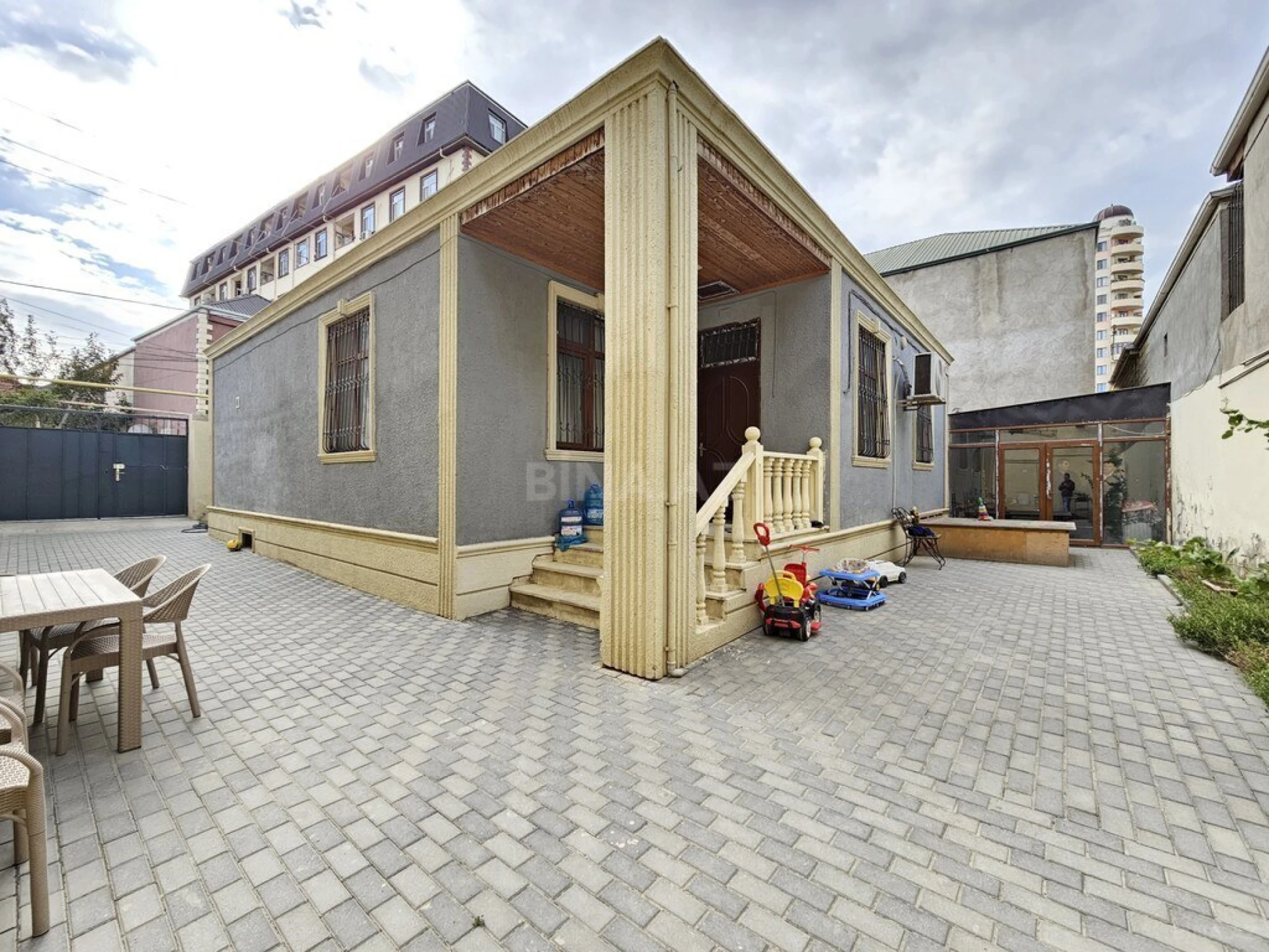 Satılır 4 otaqlı həyət evi 130 m²