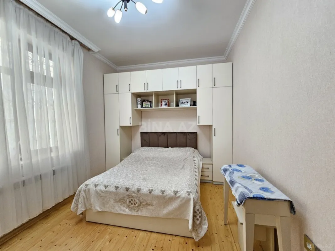 Satılır 4 otaqlı həyət evi 130 m²