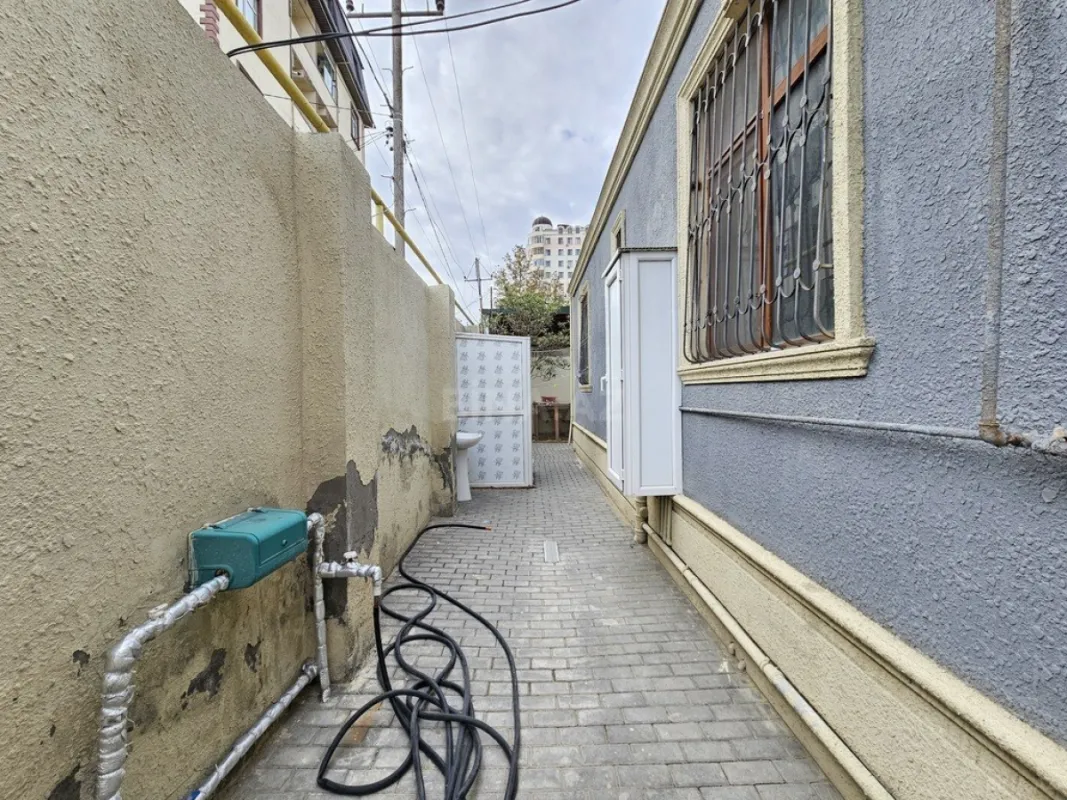 Satılır 4 otaqlı həyət evi 130 m²
