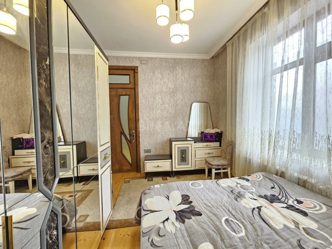 Satılır 4 otaqlı həyət evi 130 m²