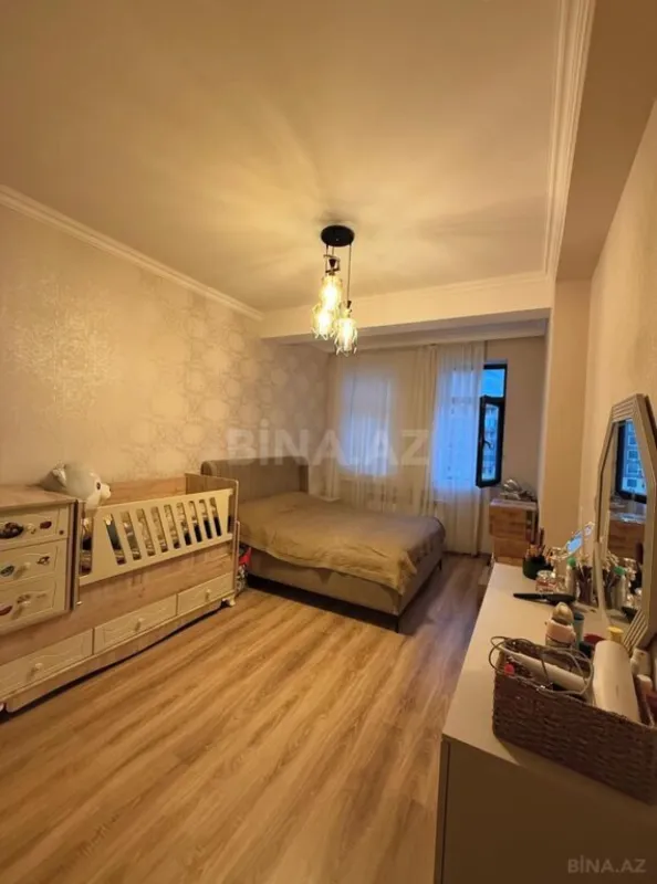 Kirayə verilir 2 otaqlı mənzil 80 m²