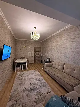 Kirayə verilir 2 otaqlı mənzil 80 m²