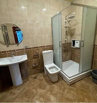 Satılır 4 otaqlı mənzil 140 m²