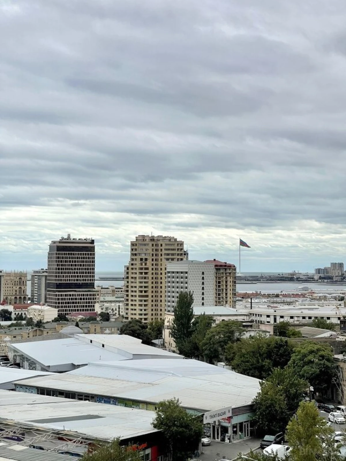 Satılır 2 otaqlı mənzil 65 m²