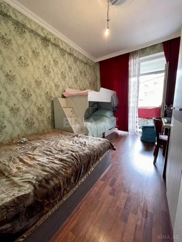 Satılır 2 otaqlı mənzil 65 m²