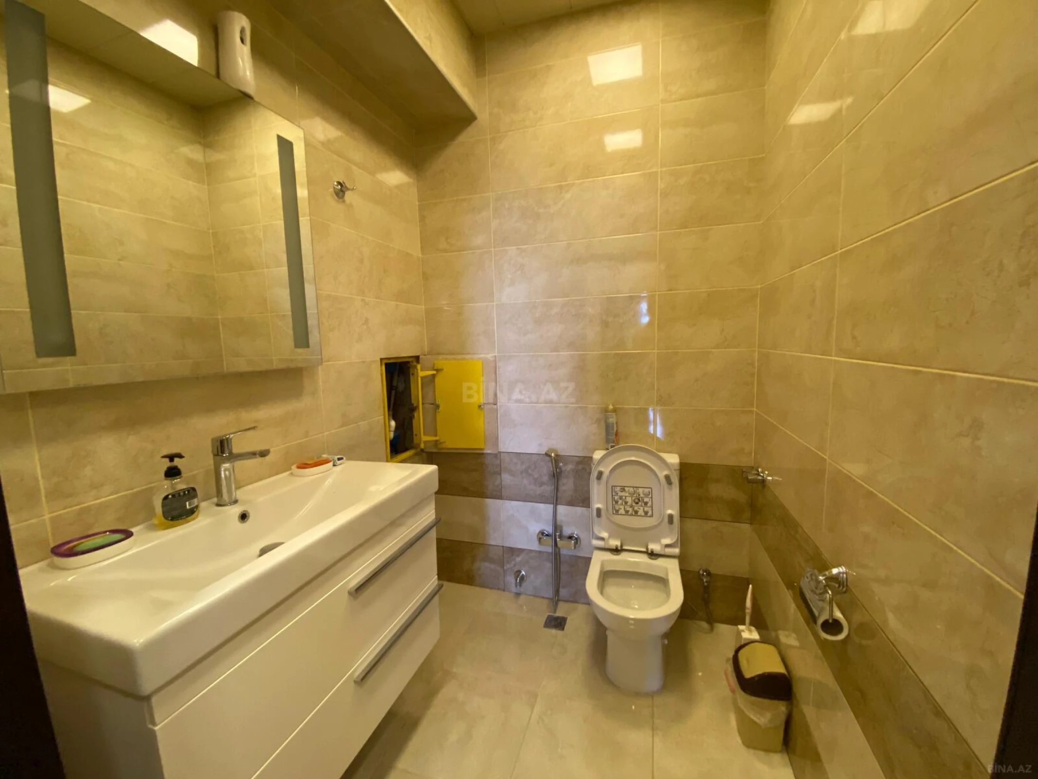 Satılır 3 otaqlı mənzil 146 m²