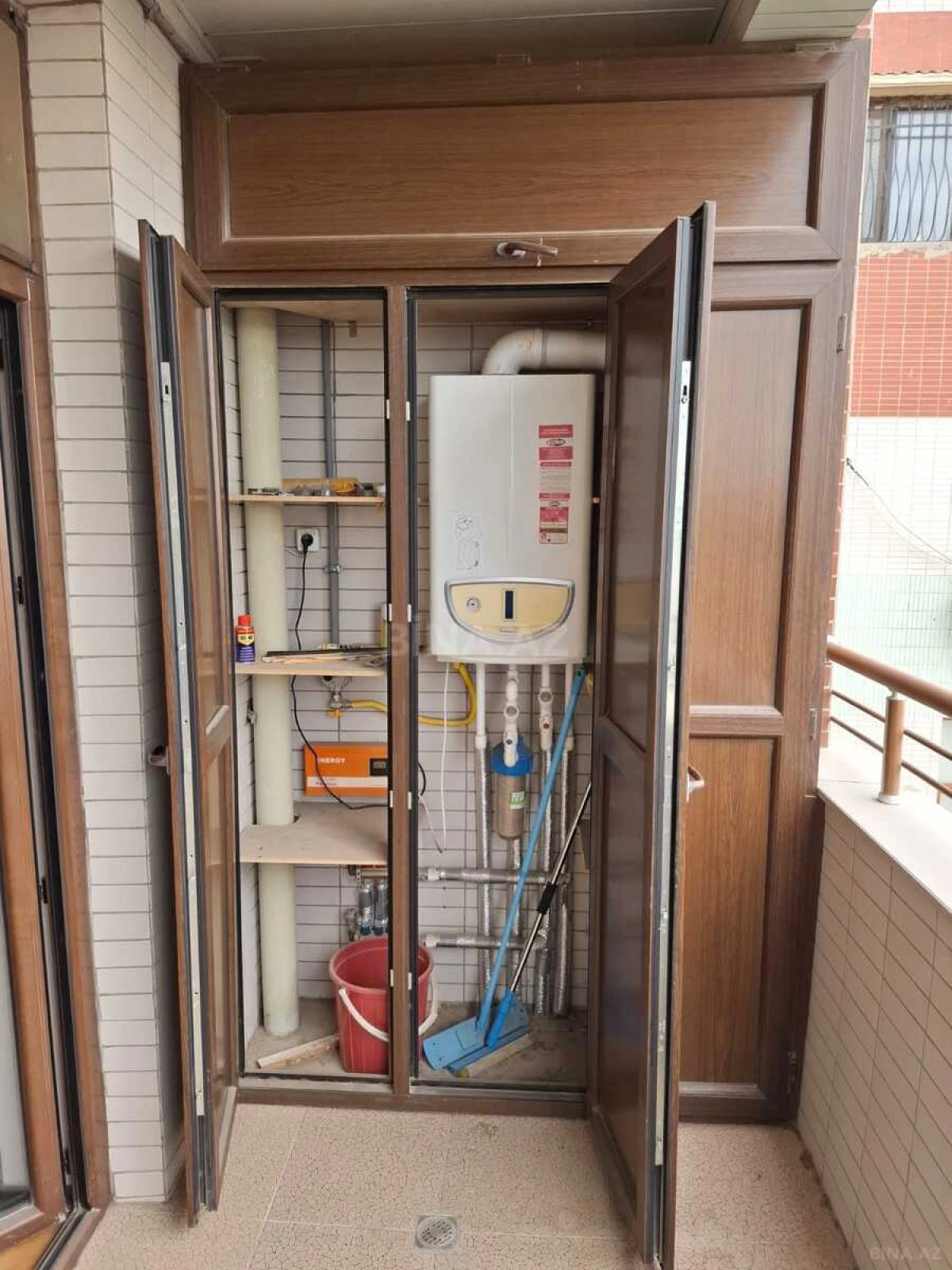 Satılır 3 otaqlı mənzil 146 m²