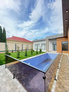 Satılır 5 otaqlı həyət evi 240 m²